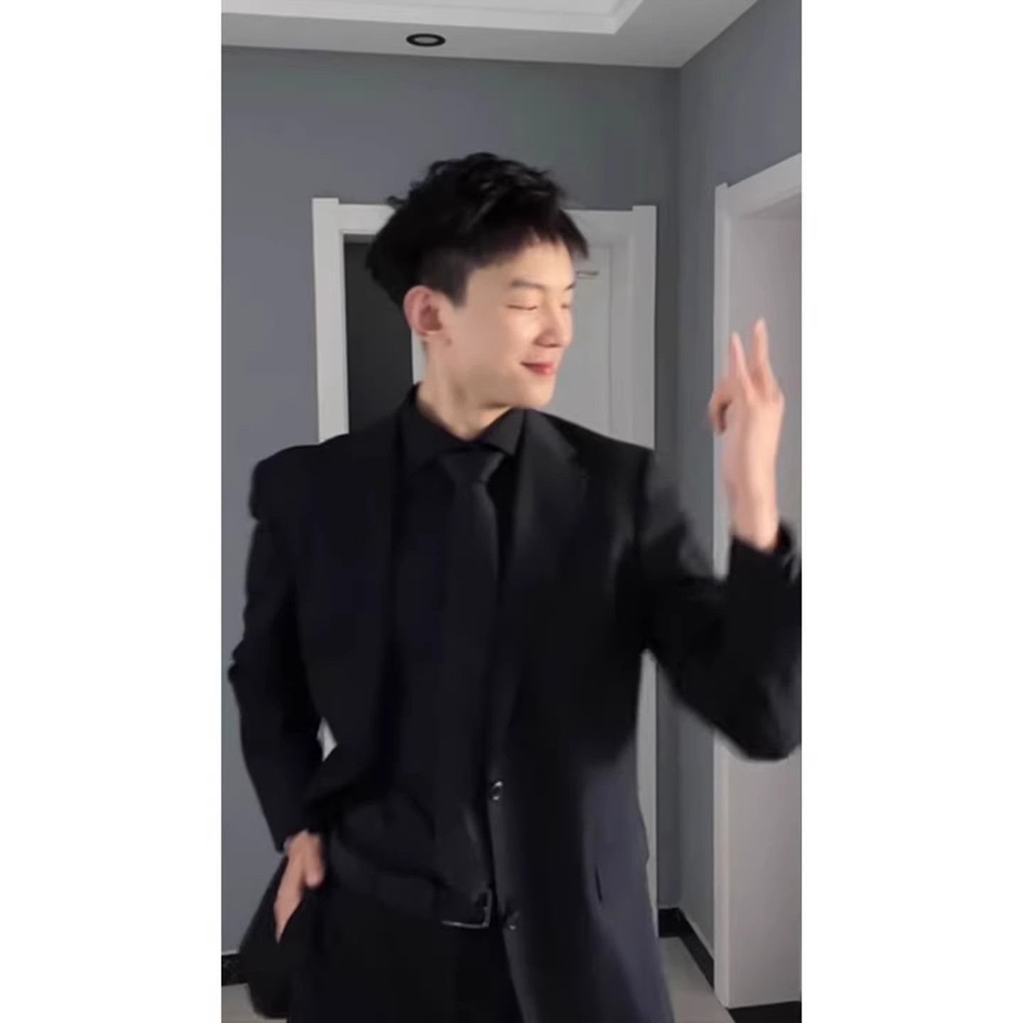 Casual Men's Black Suit Set Ko - Shoulder Pad Set In ulasan dan harga